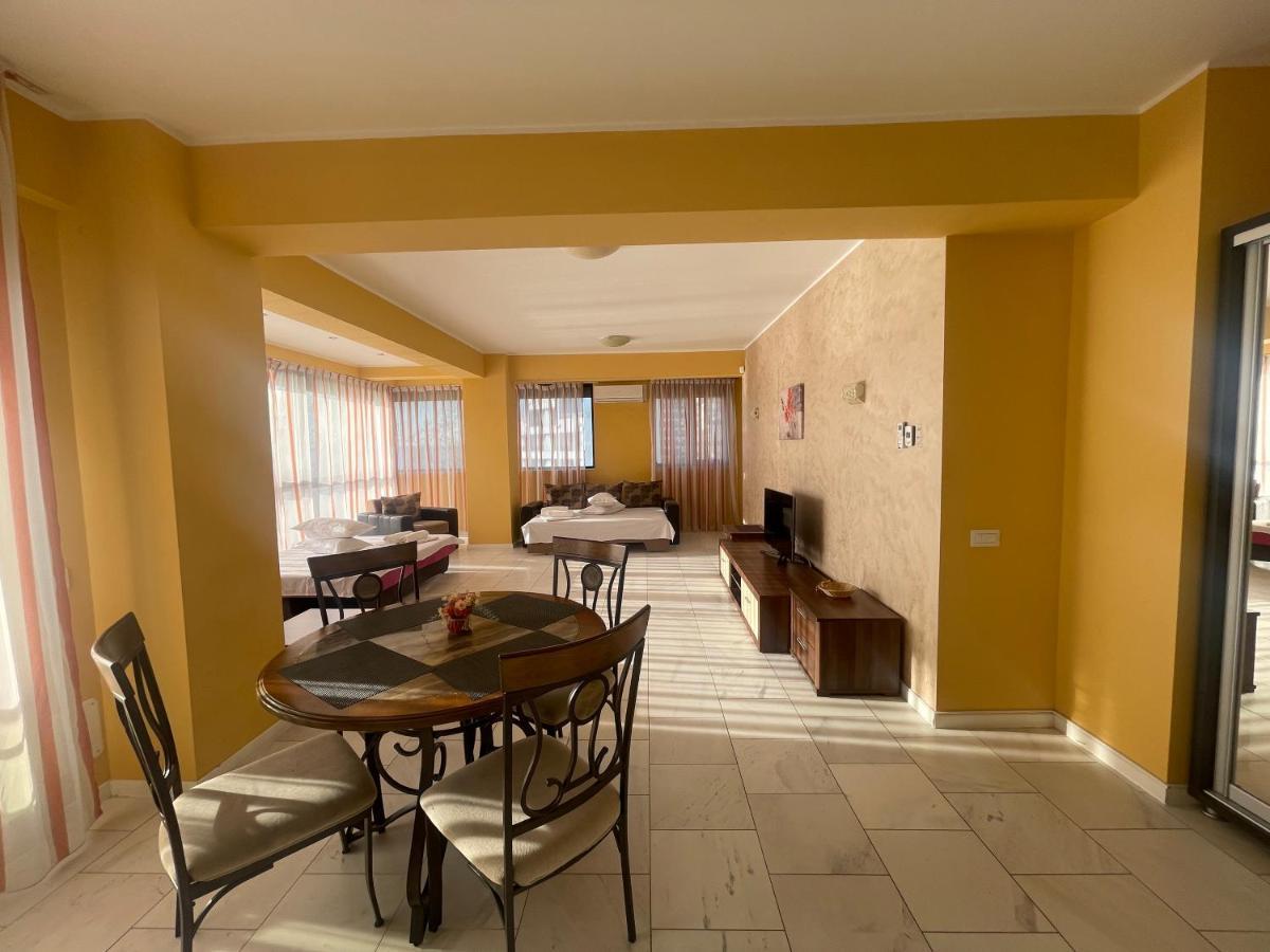 Sophia Lake View Suite 마마이아 외부 사진