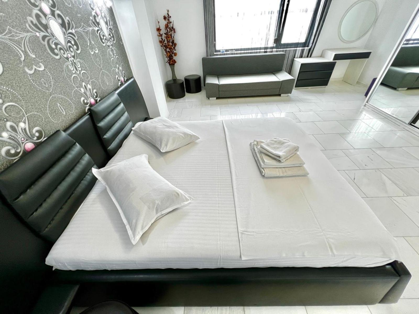 Sophia Lake View Suite 마마이아 외부 사진