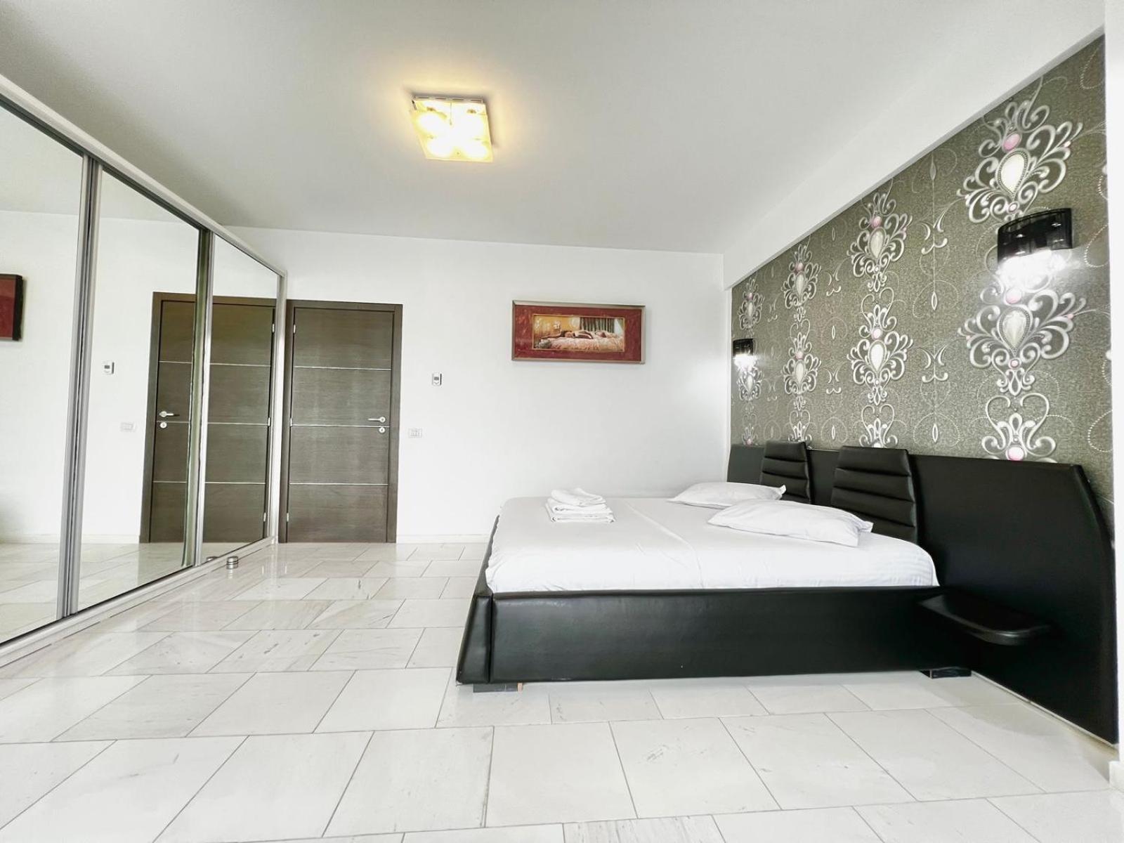 Sophia Lake View Suite 마마이아 외부 사진