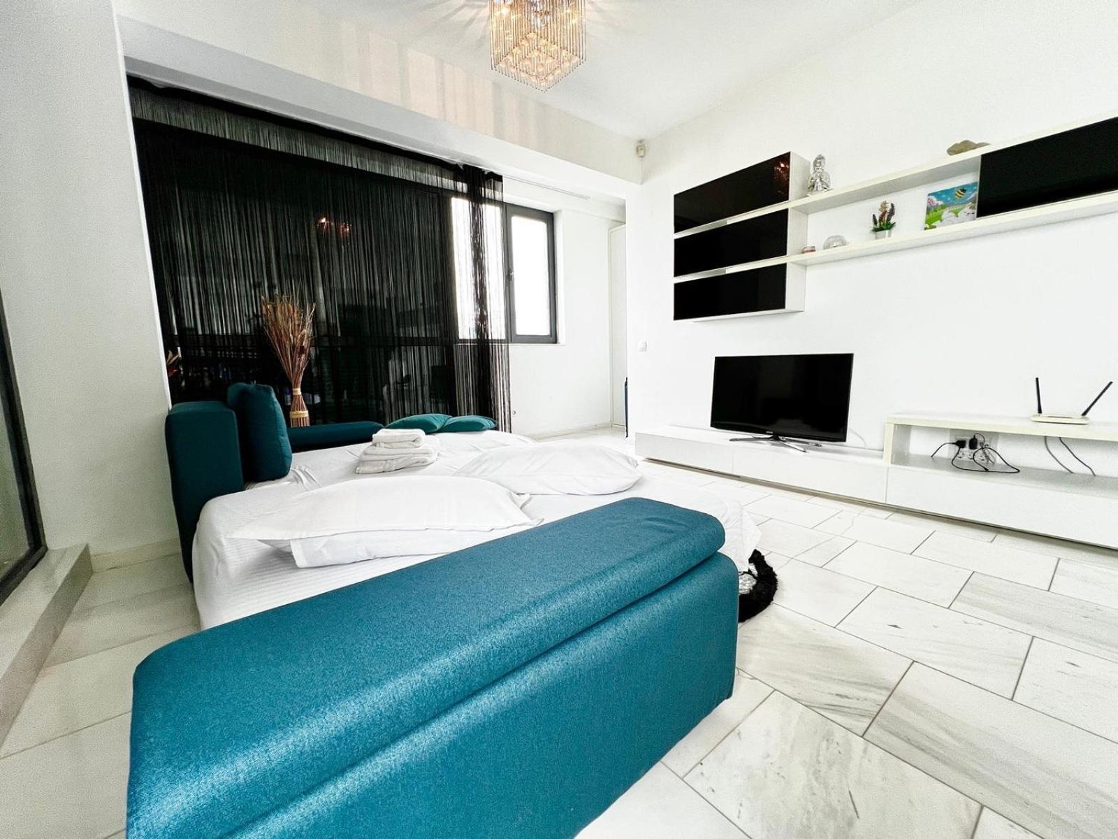 Sophia Lake View Suite 마마이아 외부 사진