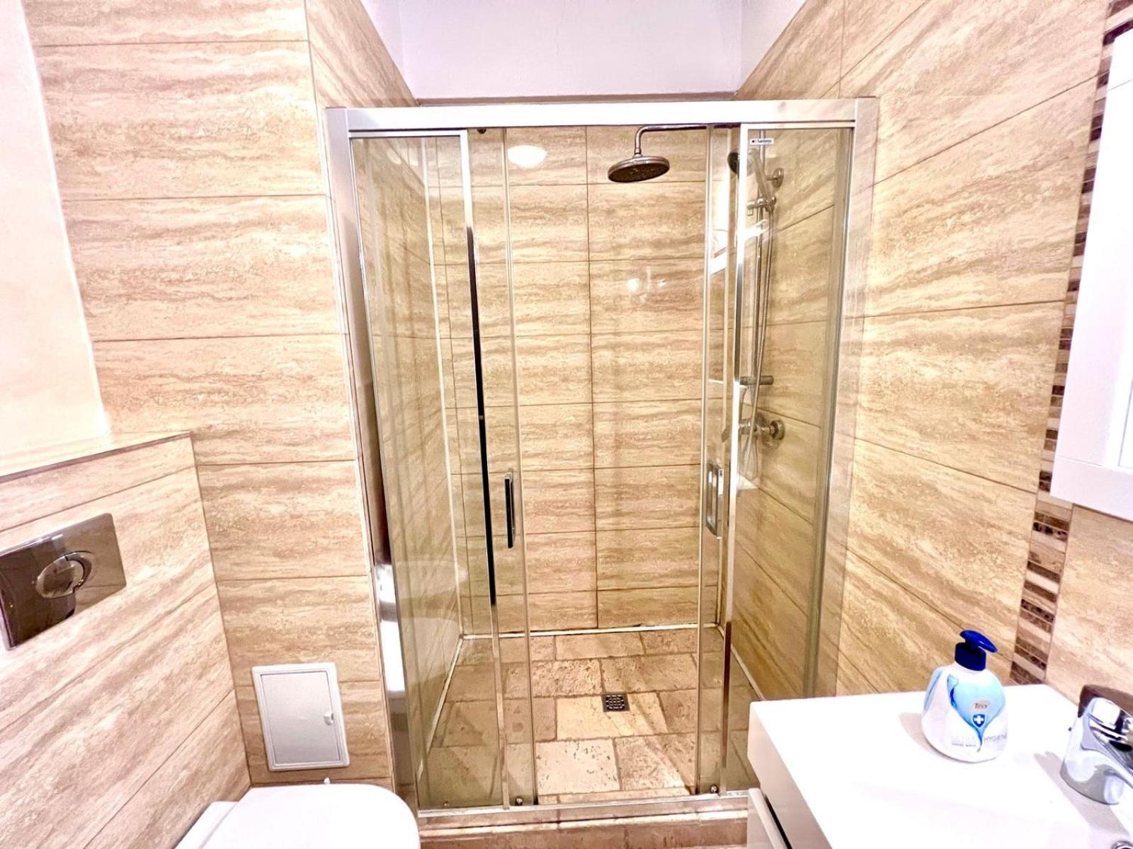 Sophia Lake View Suite 마마이아 외부 사진