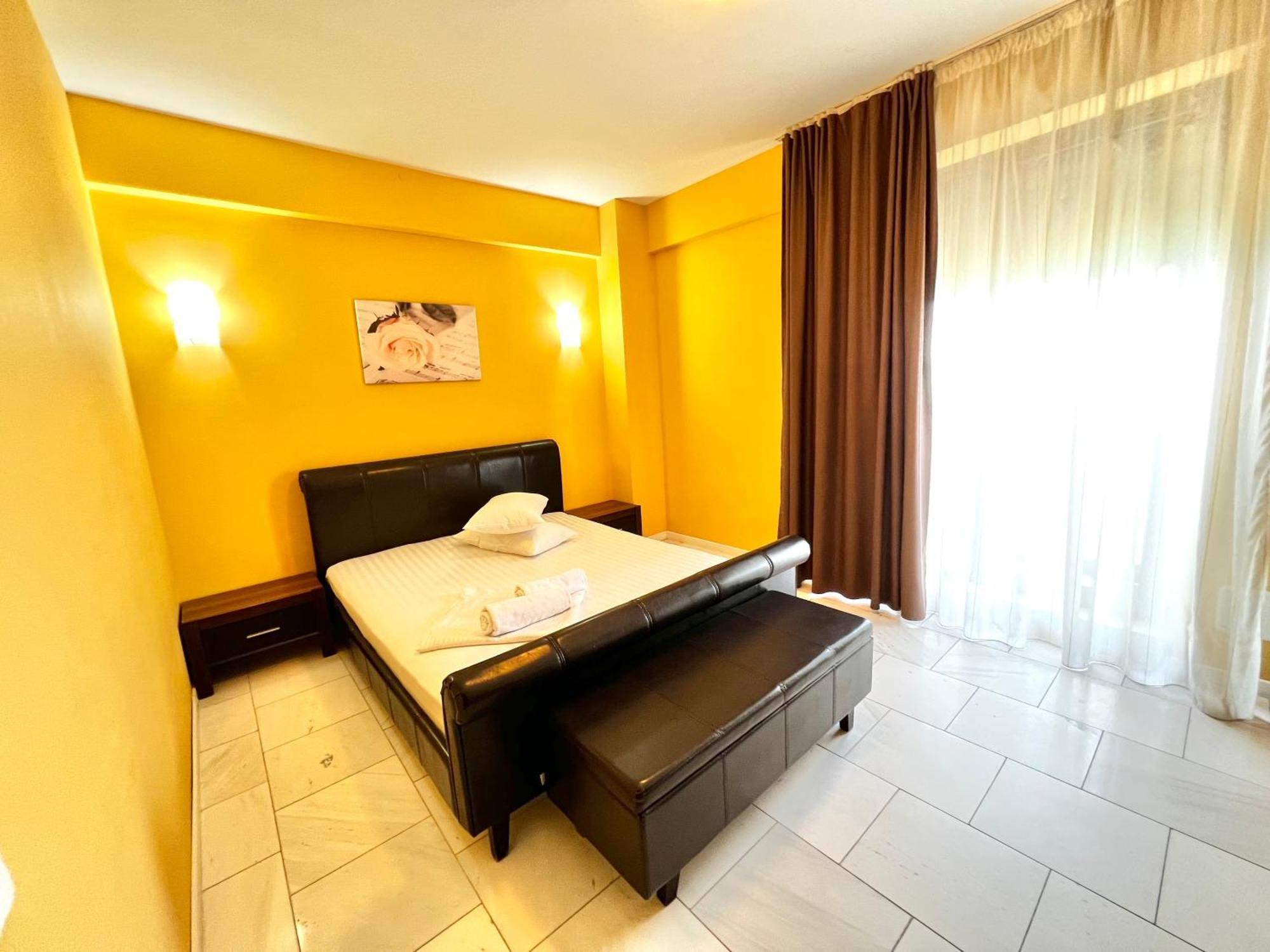 Sophia Lake View Suite 마마이아 외부 사진